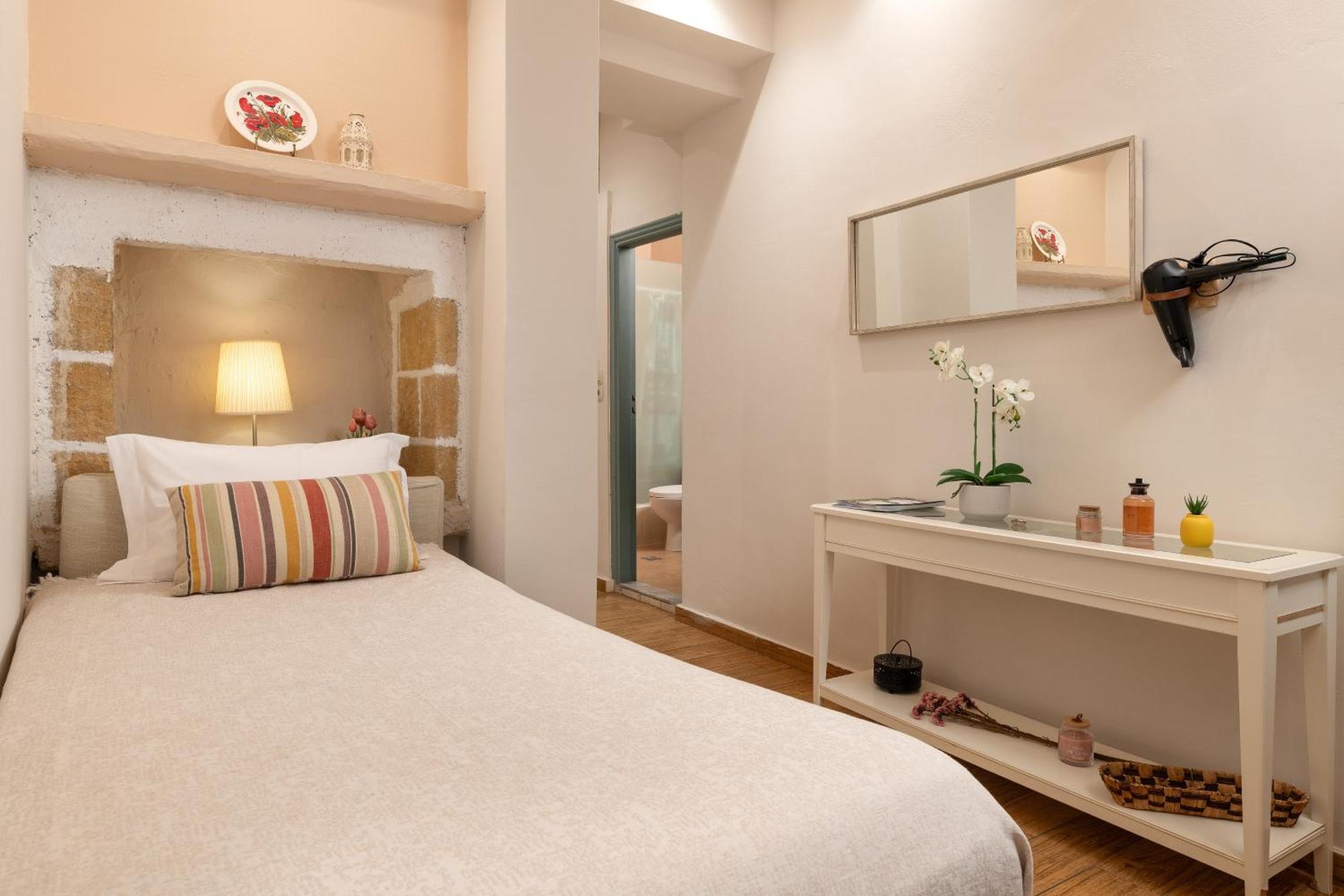 Hotel Casa Antica Rhodes City Esterno foto